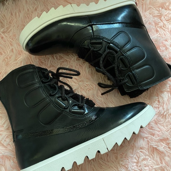 Sorel Shoes - 🖤 SOREL Joan of Arctic Next Lite Boot